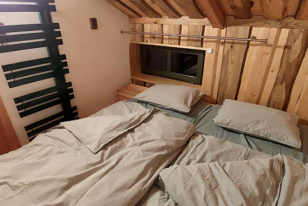 Chalet Boruvka - Biofarma Na Samote V Lesich Benesov  Exterior photo